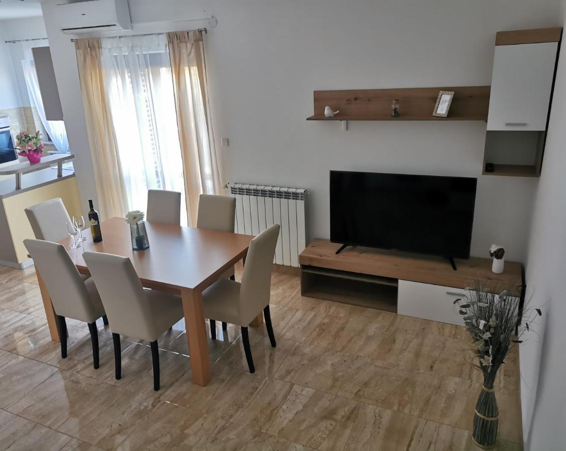 Apartman Martina Apartment Krsan Exterior photo